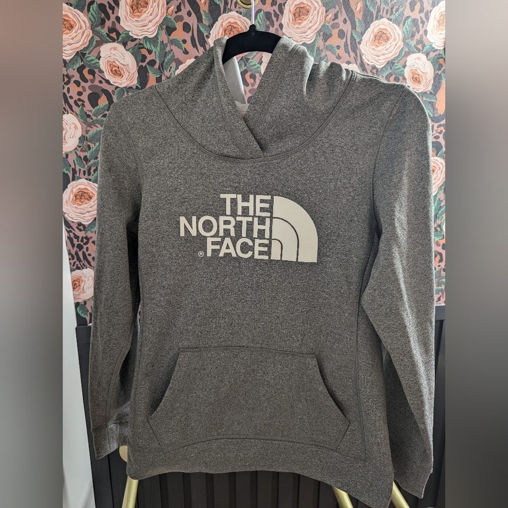 The North Face Women's Hoodie - Small